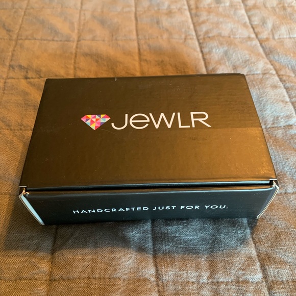 CLEARANCE Jewlr Duchess promise Ring Genuine 925 Sterling Silver 5 Zirconia NWOT - Picture 8 of 13